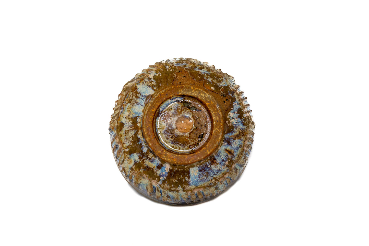 Image shows the bottom of this Chawan tea bowl