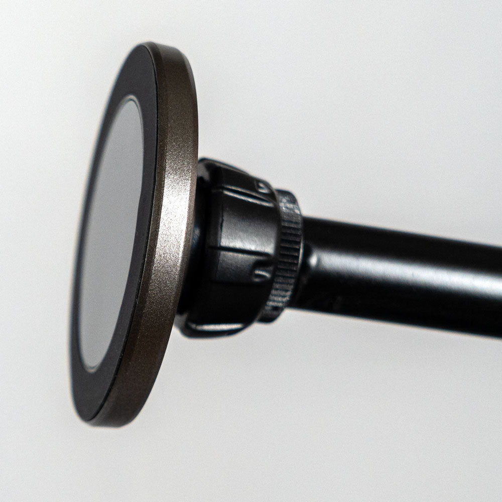 
                  
                    An up close picture of the where you connect your CHI Palm to the positioning stand
                  
                